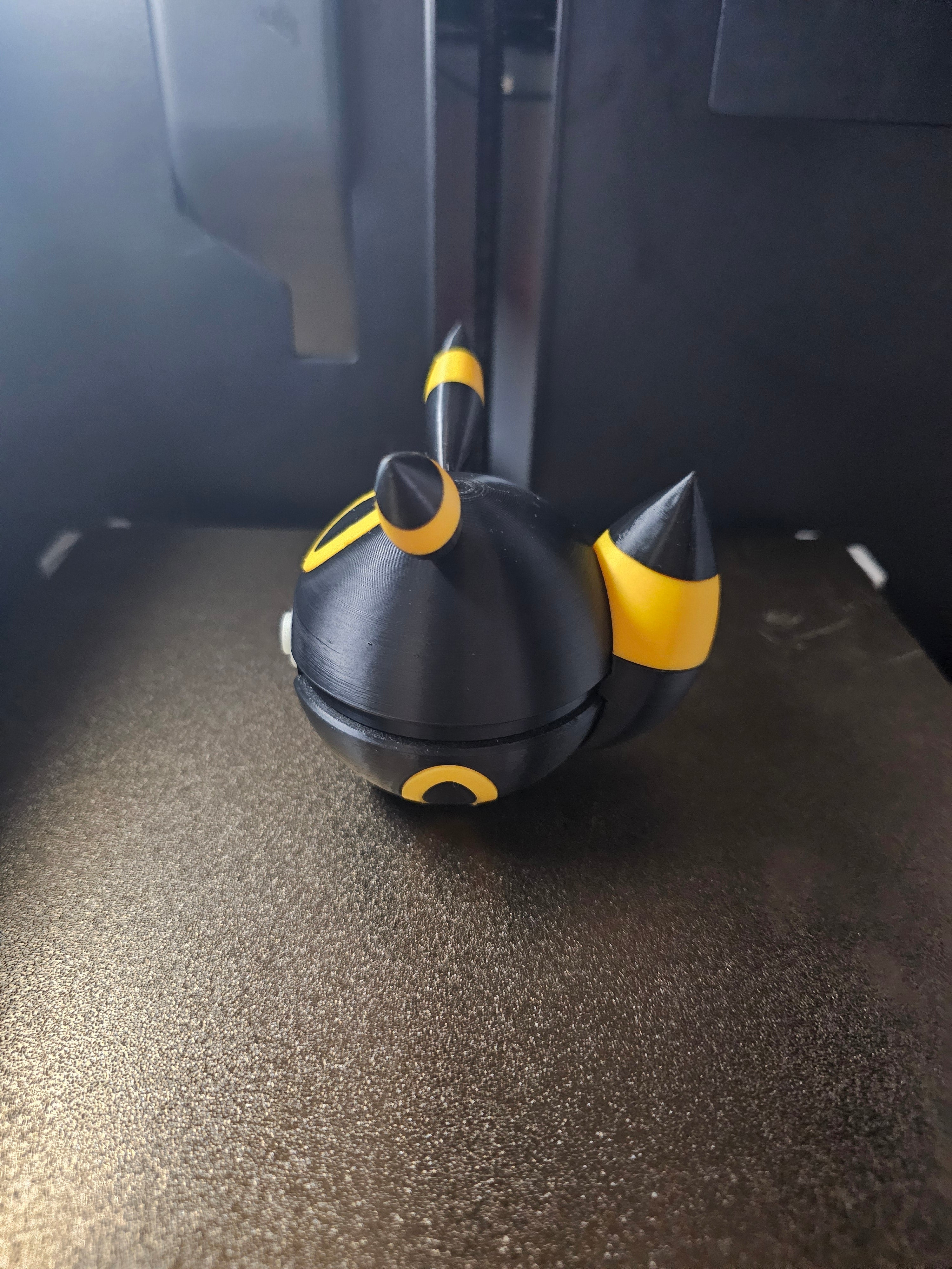 Figurine : Pokéball Noctali
