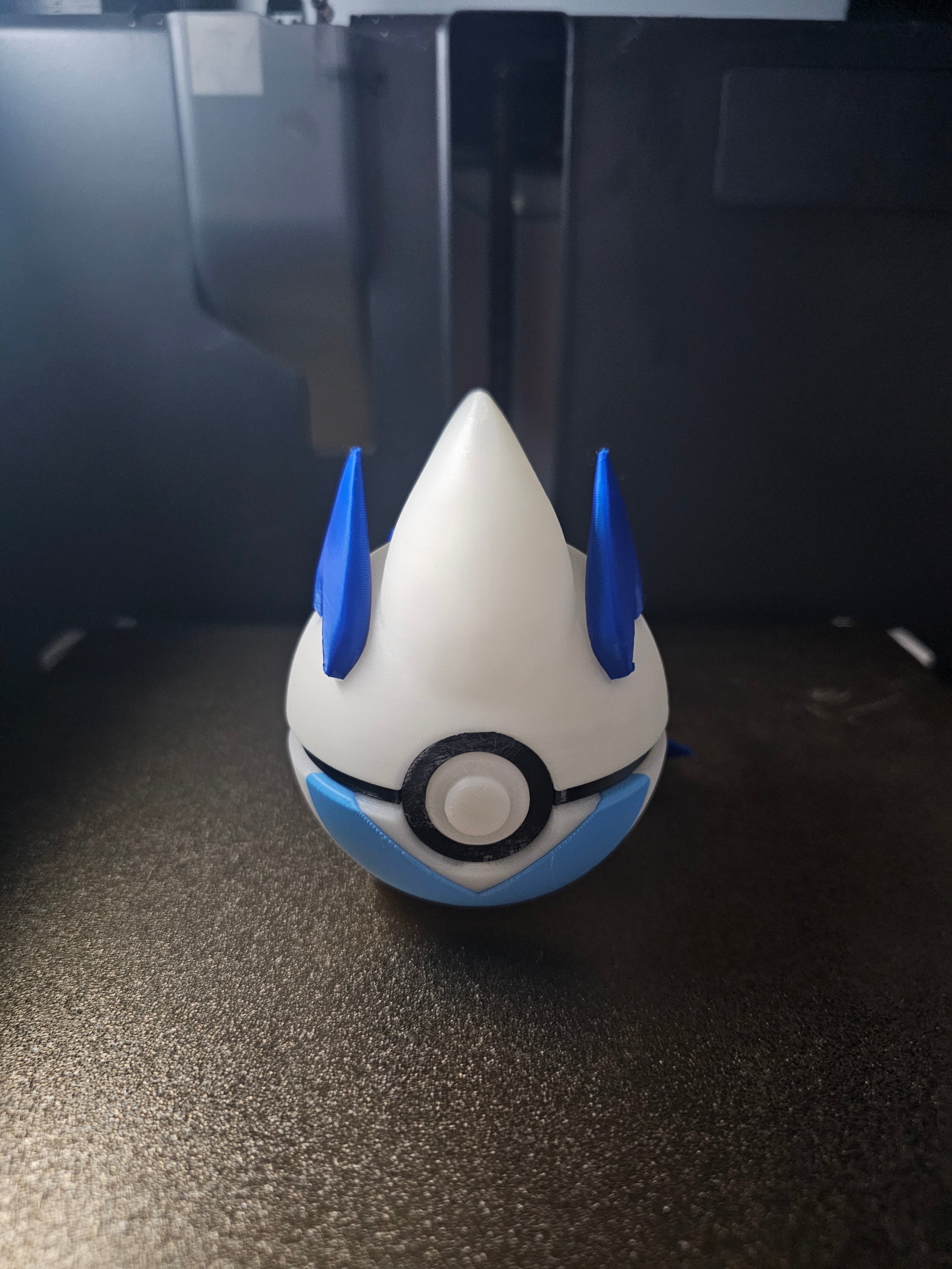 Figurine : Pokéball Lugia (phosphorescence)