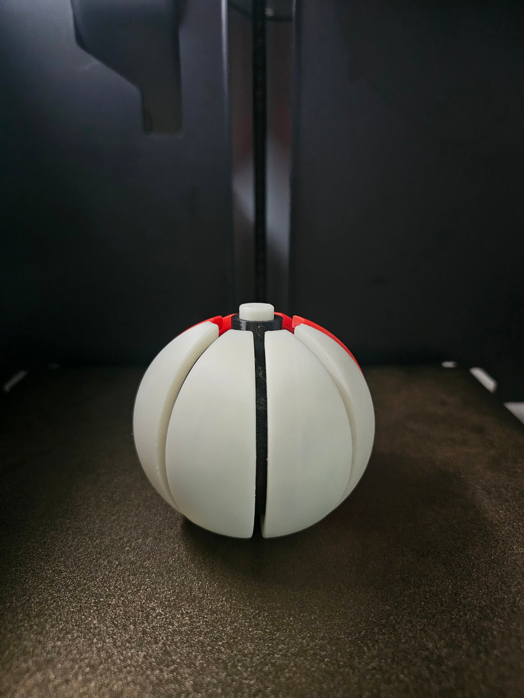 Porte clé 3D : Pokéball (CLICKER)
