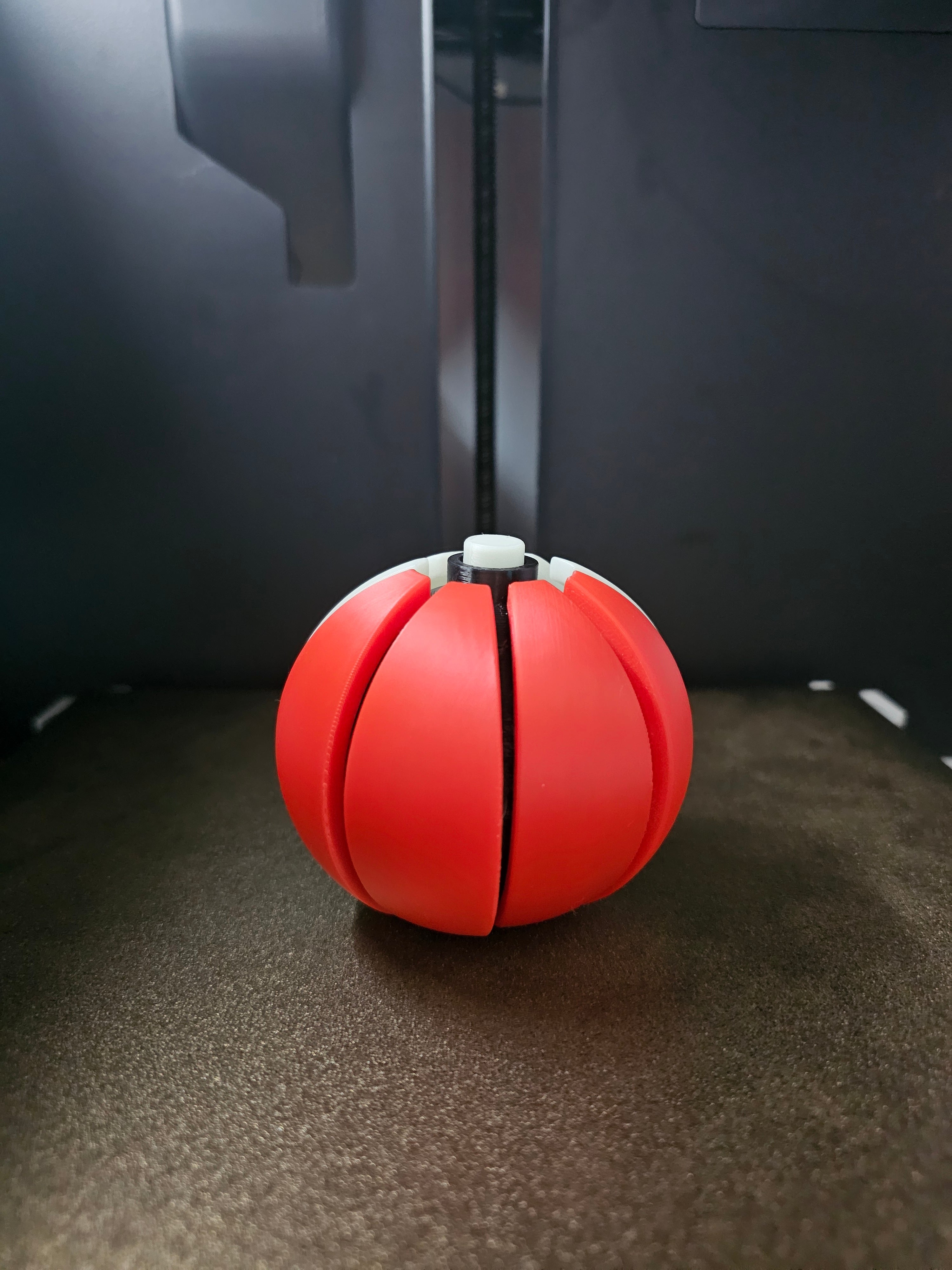 Porte clé 3D : Pokéball (CLICKER)